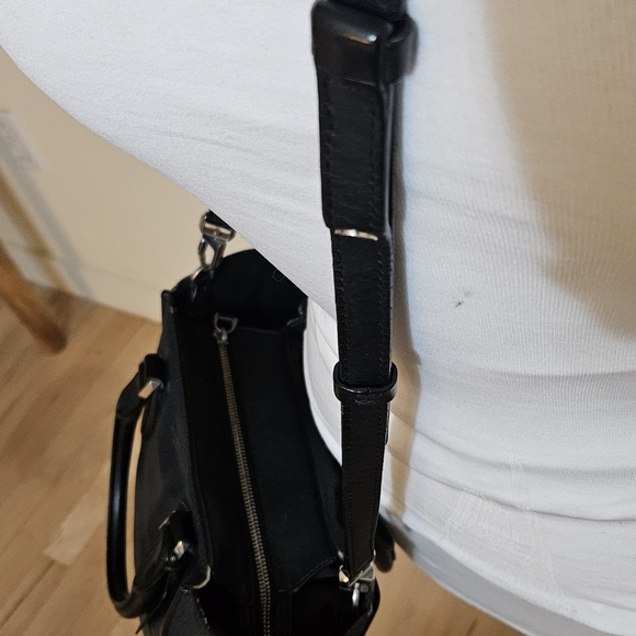 Michael Kors Navy Blue Pebbled Leather Handbag Tote Crossbody Made In Italy - Picture 13 of 13